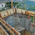 Quadra Servizi, Magione, Perugia, Progettazione, Realizzazione, Ristrutturazione, Manutenzione, Gestione cantieri, Assistenza tecnica, Sicurezza, Piscine, Strutture in legno, Strutture in acciaio, Edifici in cemento armato, Strade e parcheggi, Impianti tecnologici, Gestione delle aree verdi, Recinzioni, Risanamento umidità, Consolidamenti strutturali, Grondaie, Muratura, Controsoffitti, Bagni, Pavimenti, Potatura